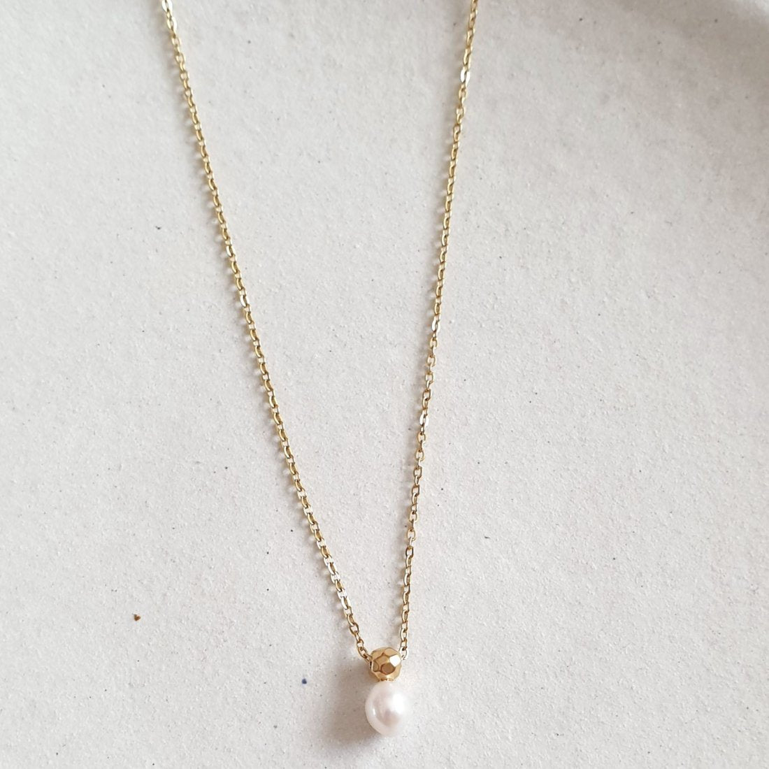 Pearl κομψό κολιέ με πέρλα