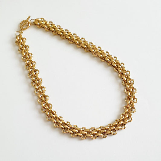 Κοντό κολιέ