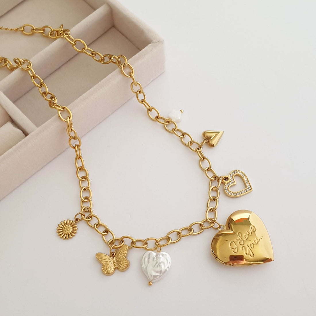 Κολιέ με Charms