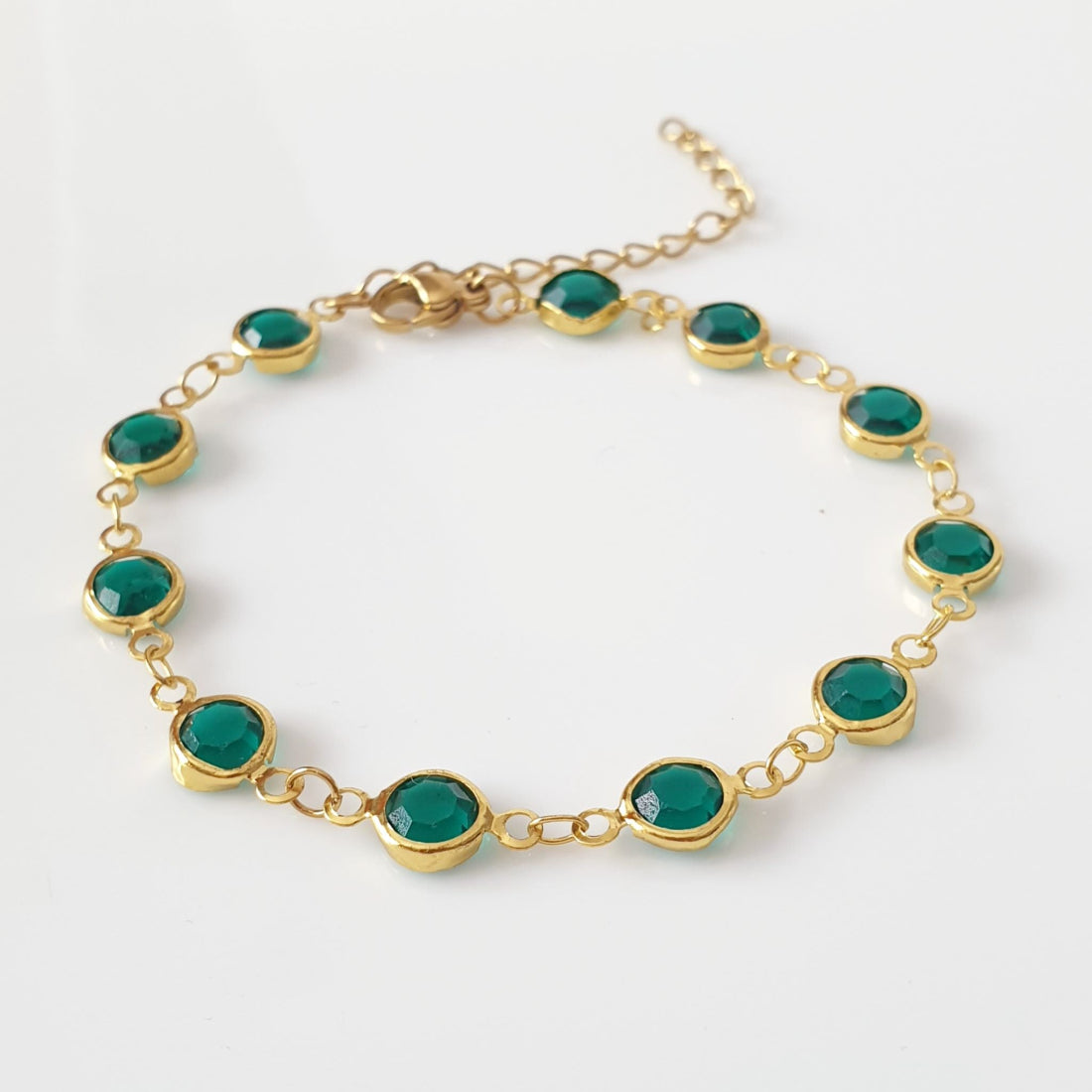 βραχιόλι με πράσινες πέτρες