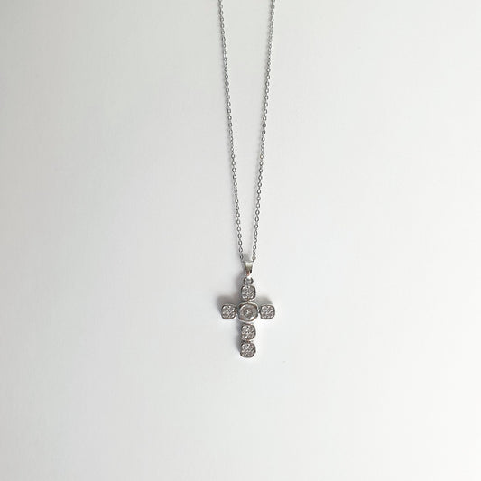 Κολιέ με σταυρό διακοσμημένο με ζιργκόν