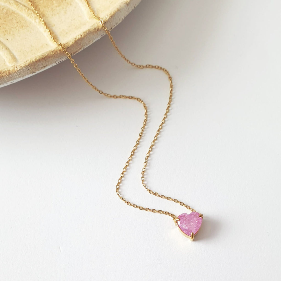 Κολιέ με μικρή ροζ καρδιά 