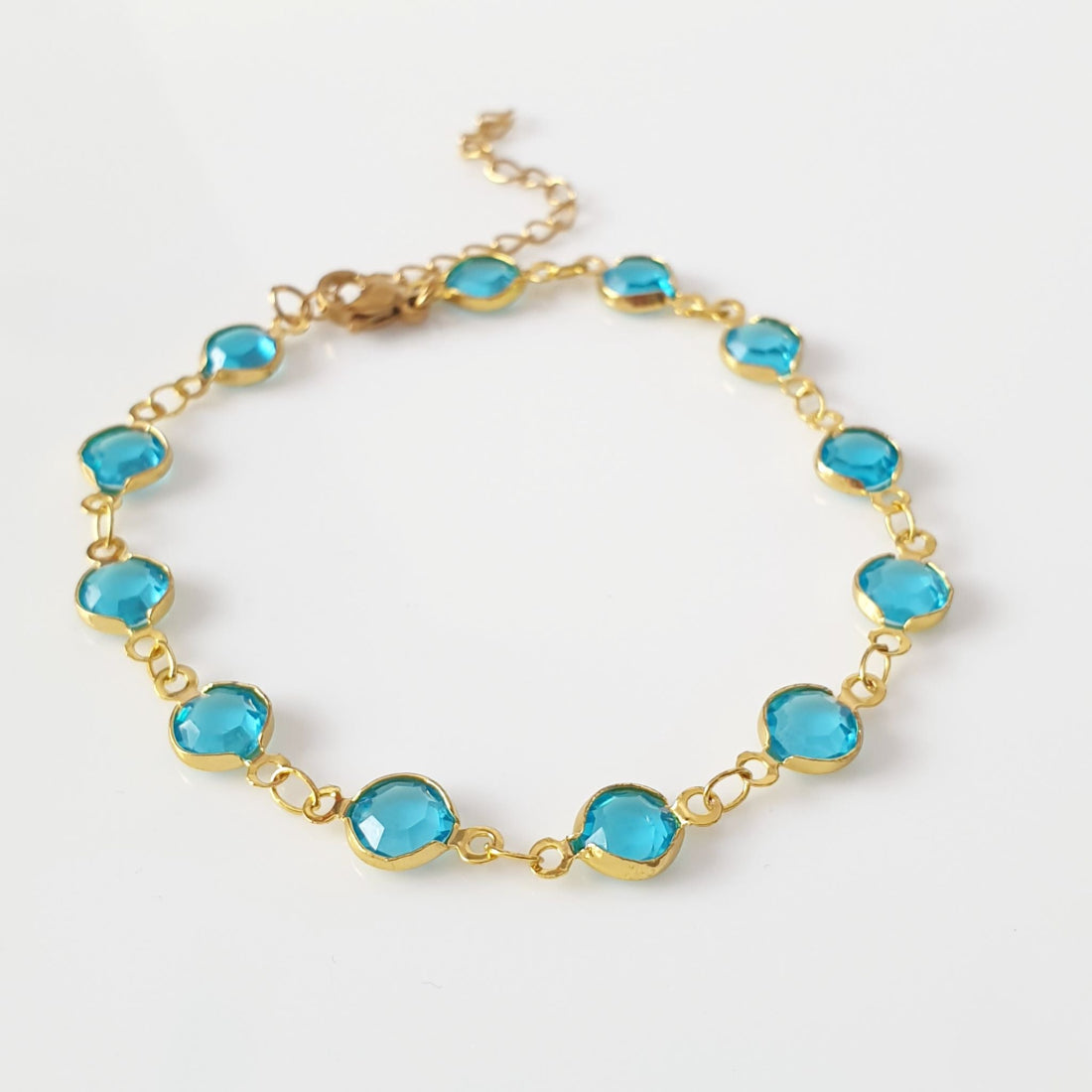 βραχιόλι με γαλάζια κρύσταλλα