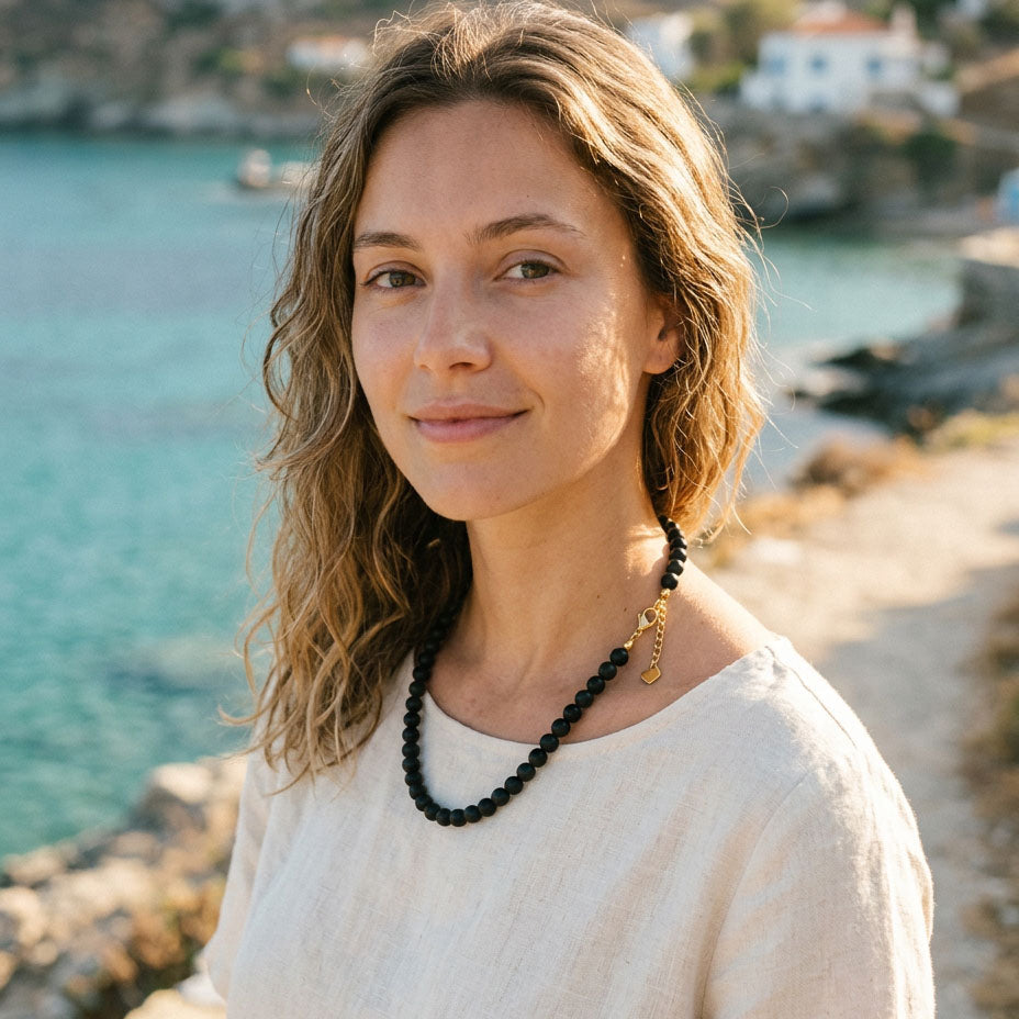 Κολιέ με φυσικές χάντρες μαύρου χαολίτη